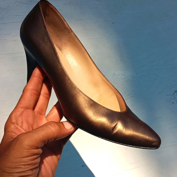 AMALI - Picture 1 of 13